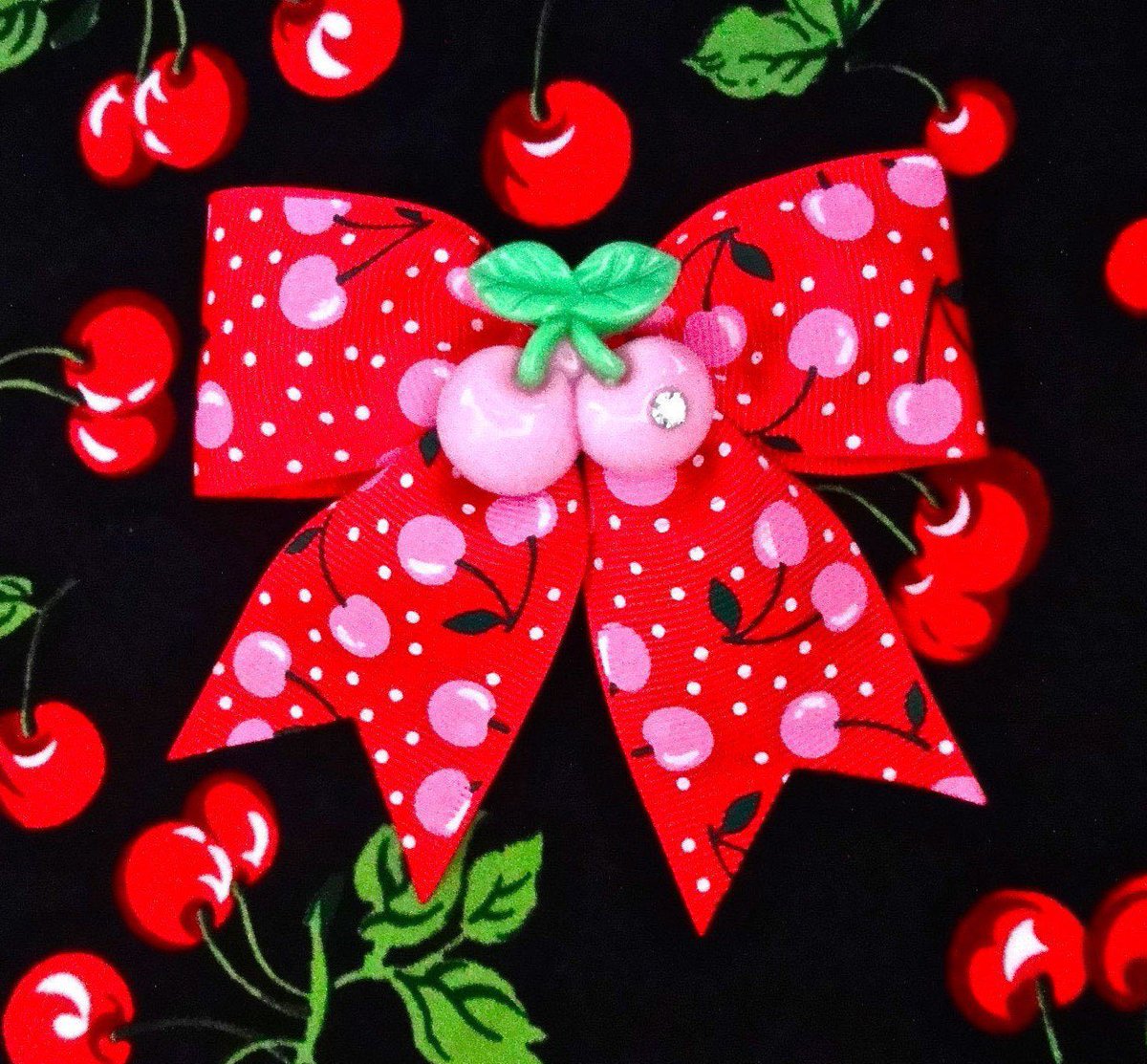 This Cherry-licous hair pretty is on sale with an additional 20% off! Get yours now! 🍒 

#Rockabilly #Pinup #1950s #Retro #etsy #vintagegirl #retrohair #pinupgirl #etsy #etsyshop #cherry #cherries #shopsmall #pink #red #fruit #hairbow

etsy.me/30kL0CA