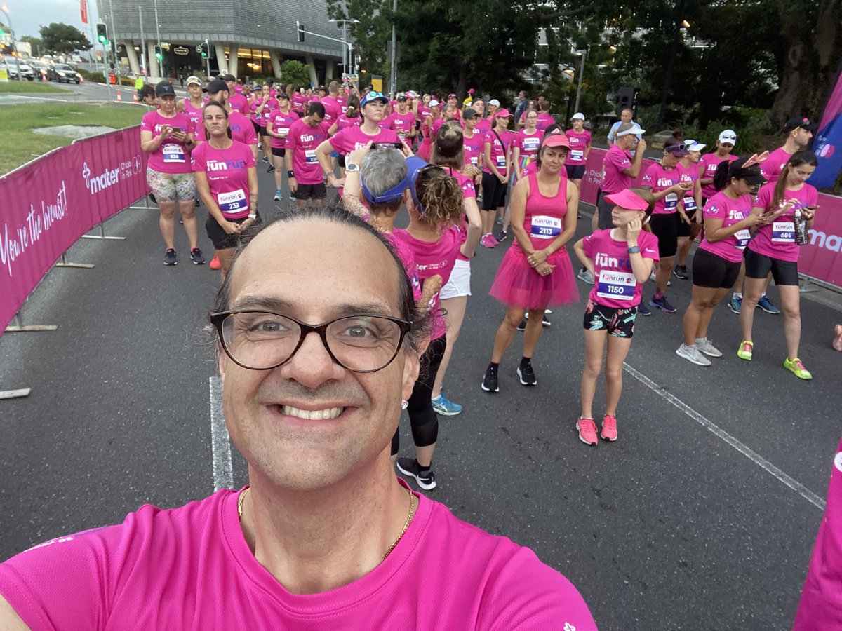 RudiLandmann's tweet photo. Ready to start the 2021 @RACQOfficial Mater Chicks in Pink International Womenโs Day Fun Run! First event for the year for me ๐๐โโ๏ธ#chicksinpink #iwdfunrun2021 https://t.co/rWo6veVZa4