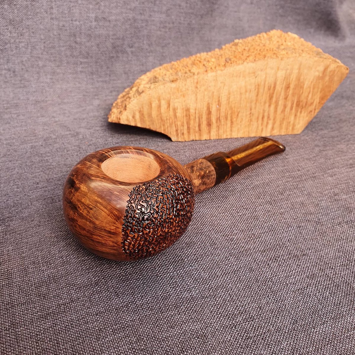 Available/Verfügbar 
uweheidrichpipes.com/Shop

#tabakpfeife #tobaccopipes #tabakpfeifen #Pfeifen #pipes #pipesmoking #Pfeifenraucher #artisanpipes
#handmadepipe #briarart #handmadepipes #pipesmokingcommunity #briarbastards 
#pipetobaccocommunity