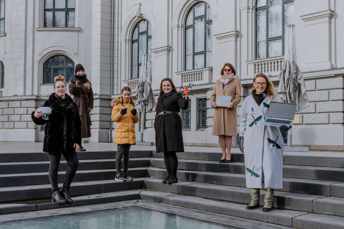 Starptautiskajā sieviešu dienā #RigaTechGirls un 
<a href="/LIKTA_LV/">LIKTA</a> aicina izcelt sieviešu sasniegumus un potenciālu tehnoloģiju jomā.
delfi.lv/vina/personiba…
