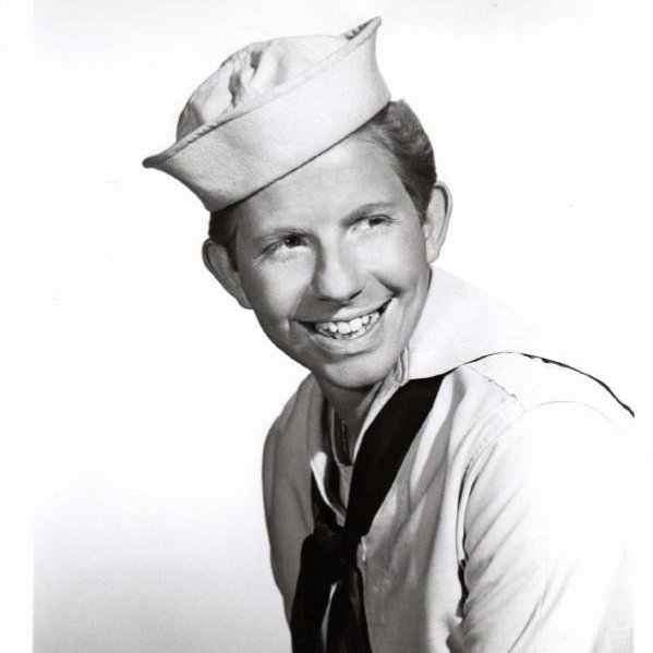 NLCarolynMuse's tweet photo. Remembering film/television actor, musician, singer, and sailing enthusiast Jimmy Boyd, who passed away #OTD (March 7th) in 2009. @SilverAgeTV #DatewiththeAngels #TheBettyWhiteShow #BachelorFather #InherittheWind #HighTime #Broadside #Batman #ThatstheWayoftheWorld https://t.co/l7iCHVAAAW