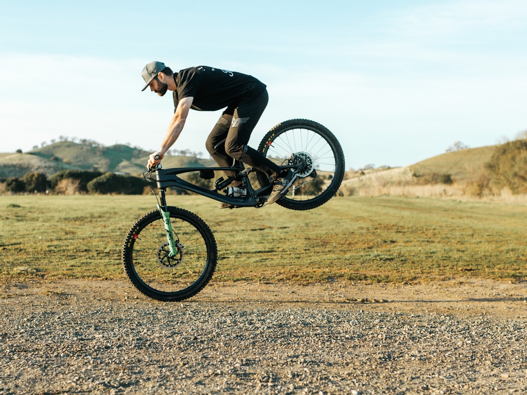 Alright @eastbayrippers... we see you. 👀⁠
⁠
#BAMF @justin_niemi⁠
⁠