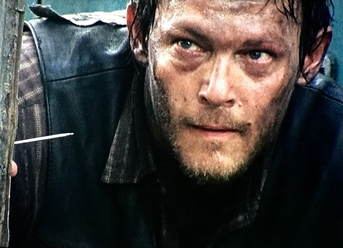 sunshinesreedus's tweet photo. the fact that daryl dixon was created just for norman reedus is so fucking iconic and i’ll never stop talking about it 😎 i’ve loved watching his character growth and development over the years. NORMAN IS INCREDIBLE. JUST GIVE HIM ALL OF THE AWARDS 🥺💯♥️ https://t.co/qVrIlyyVop