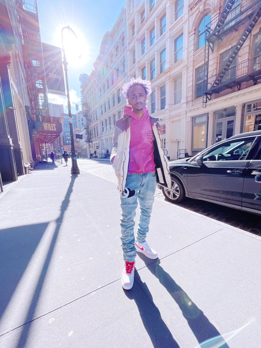 Jumpman_Johnson's tweet photo. 💟 https://t.co/99XsuxIzZD