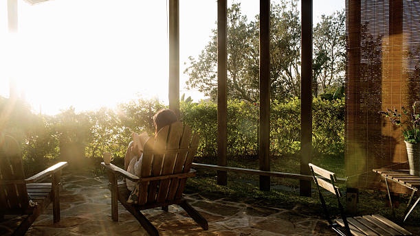 Mikuriya 毎日心に名言を どんな悲しみや苦しみも必ず歳月が癒してくれます そのことを京都では 日にち薬 ひにちぐすり と呼びます 時間こそが心の傷の妙薬なのです 瀬戸内寂聴 日本の女性小説家 天台宗の尼僧 1922 朝豆知識