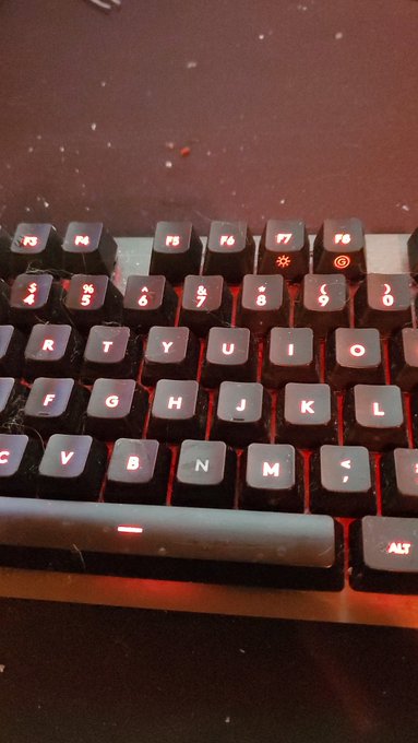 Wtf my button N doesn't work anymore https://t.co/CiMiBbrw7n