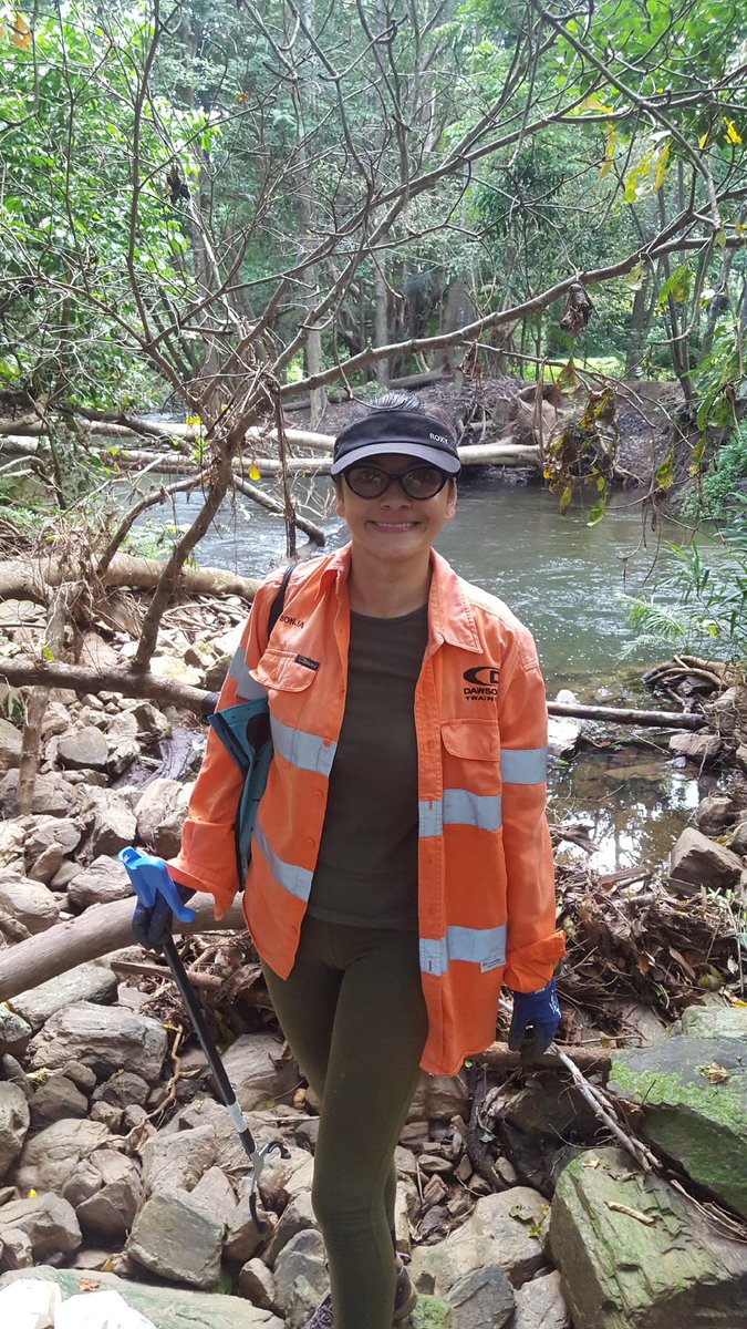 linda_joya's tweet photo. Clean up morning at Radjirr-radjirr 💚 #Treeforce #restorationecology
@Lori_Lach https://t.co/Ii5qcdC1iu