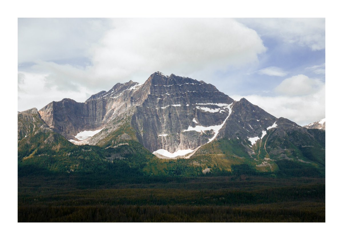 alexstuartallan's tweet photo. A trip through Jasper last fall. https://t.co/4qRSiUNgAX