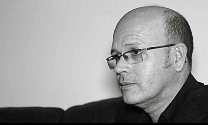 ,👉“La máxima obra propuesta al ser humano es la de forjarse un destino”
Alejo Carpentier.

Merecido reconocimiento al actor total, al genial ser humano, al cubano verdadero: Osvaldo Doimeadiós con la medalla Alejo Carpentier. 
¡Felicidades, Maestro!