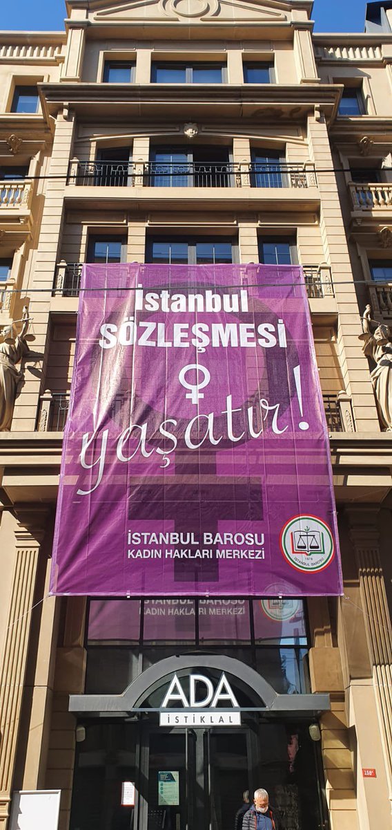 Kim varsa istanbul sözleşmesine karşı çıkan bugün o kadının yerde tekmelenişinde onun birebir payı vardır