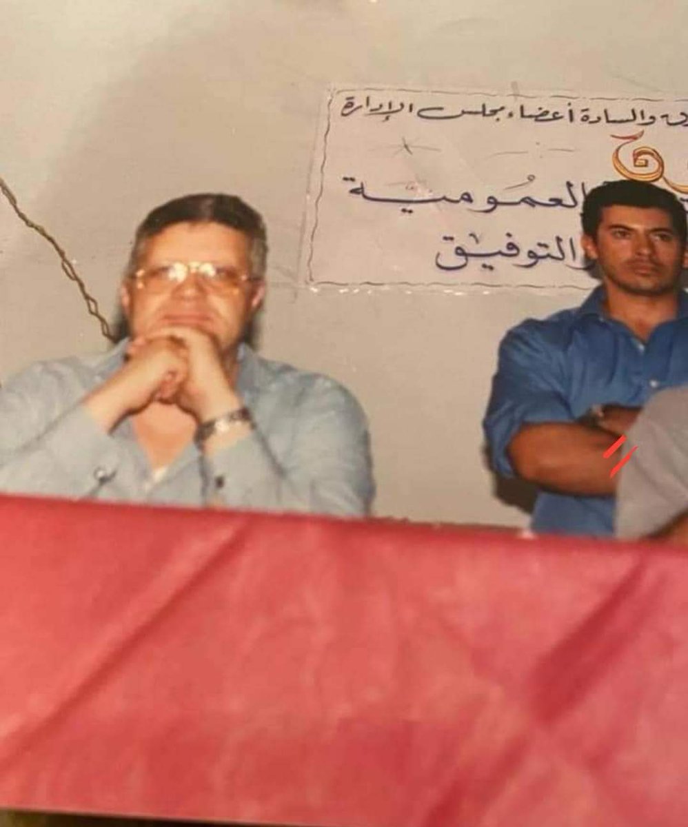 اوعه تنسي نفسك يا فار لما كنت بتقف ورا الاسد انتباه

#اقاله_وزير_الخراب_والرياضة