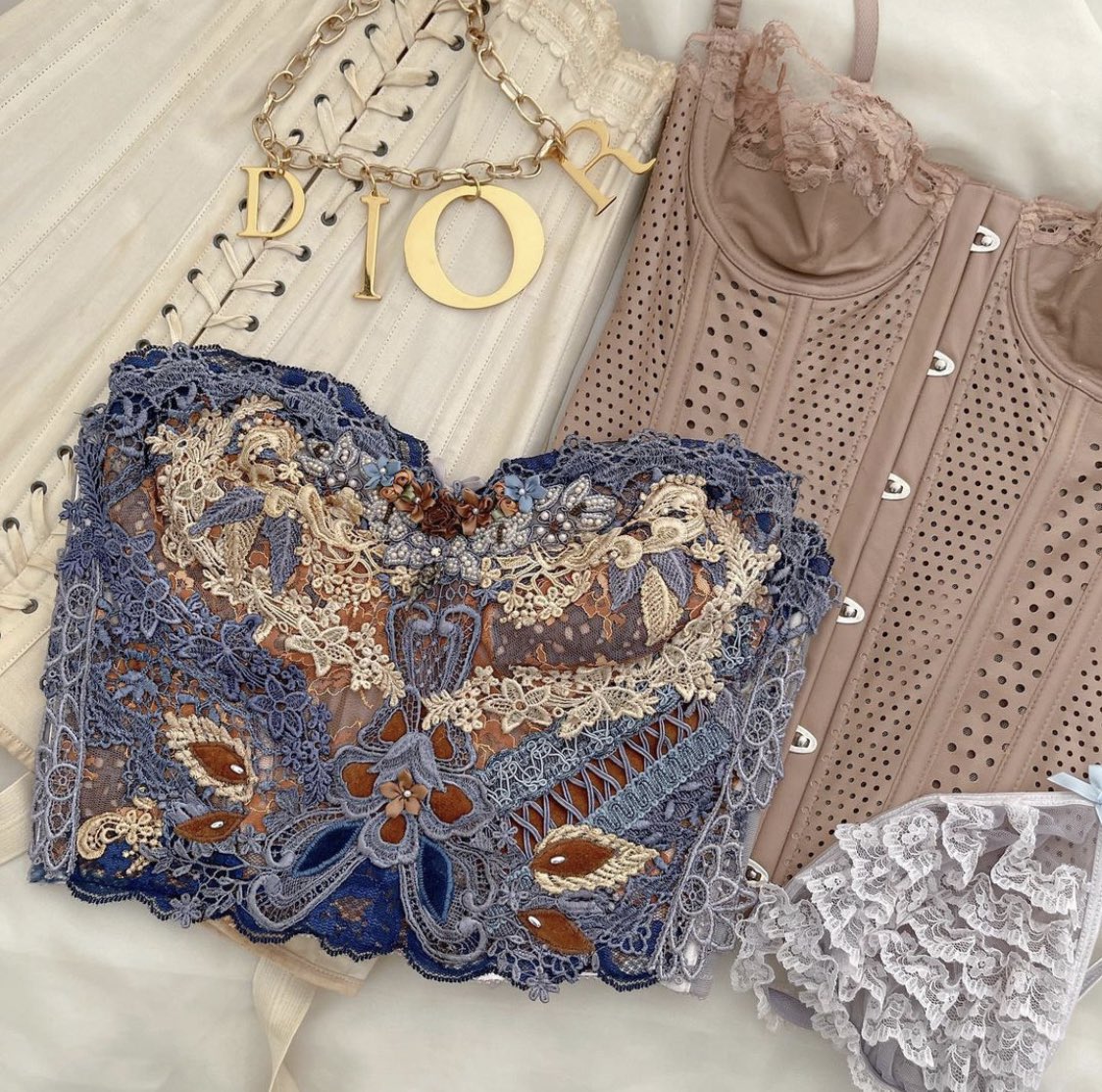 femmeduart's tweet photo. vintage garments by sororité https://t.co/q2vlL5TtV2