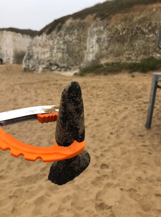 lena the plug anal Litter pickers 'astonished' after finding butt plug at beauty spot beach  https://t.co/t07dm5nKON