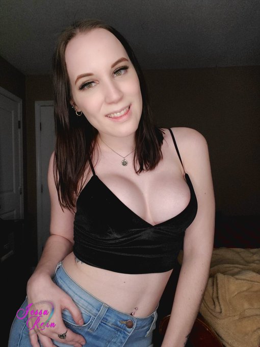 &ldquo;I wanna Dance with somebody.&rdquo;https://t.co/ppAXfGkPMB https://t.co/SFqu80149D<a href="/tag/maythe4thbewithyou"class="tags"><span>#maythe4thbewithyou</span></a><a href="/tag/starwarsday"class="tags"><span>#starwarsday</span></a>