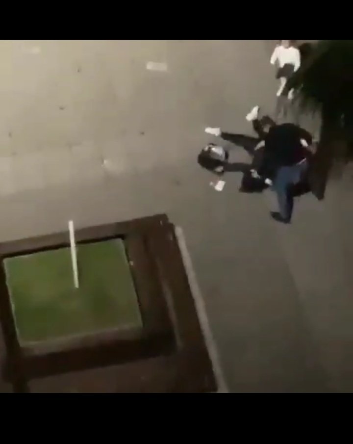 Neyin davasını yapıyorsunuz kadir hala içerde dışarı çıktımı hayır adalet varmı peki bu ülkede yok bir kadın şiddet görüyorsa bunun tek suçlusu devlettir böyle şerefsiz insanlara gerekli ceza verilmedikçe böyleleri bitmez çünkü dünyada 2 tür insan var  #ibrahimzaraptutuklansın