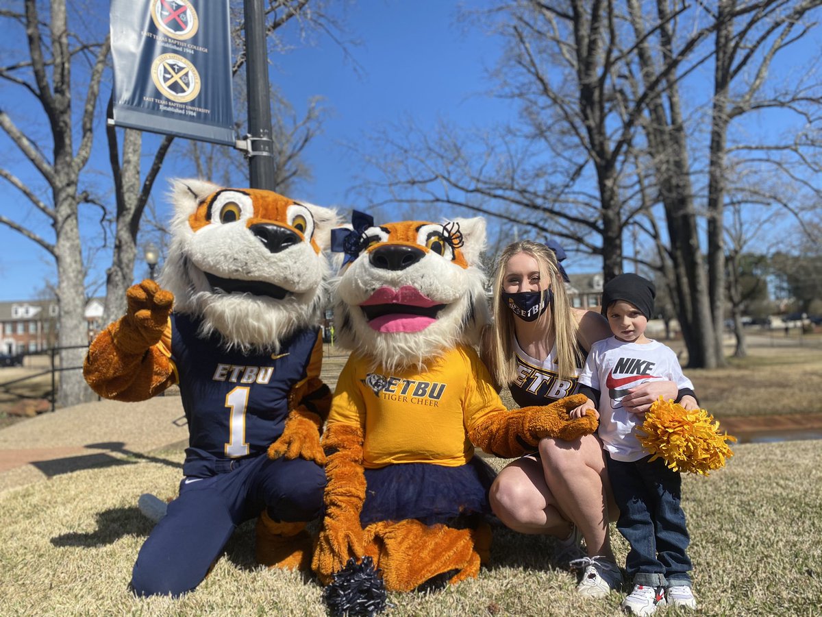 Loved getting to do what we do on the sidelines for our Tigers! Beautiful weather and a great day to be a tiger #BlueAndGold #RipThemUpTigers #TigersRipEm <a href="/goetbutigers/">ETBU Athletics</a> @easttexasbaptistuniversity