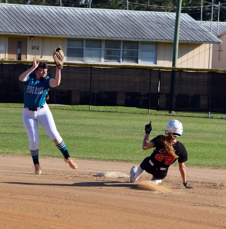 CoachMaguireSB's tweet photo. Caption this.... @AHanflink getting the bag giving the not today signal. OF Alyssa is having a stellar HS season. Speedy slapper is using her speed to dominate the base paths. Keep it up Alyssa 💪 https://t.co/L4rzwaozIw