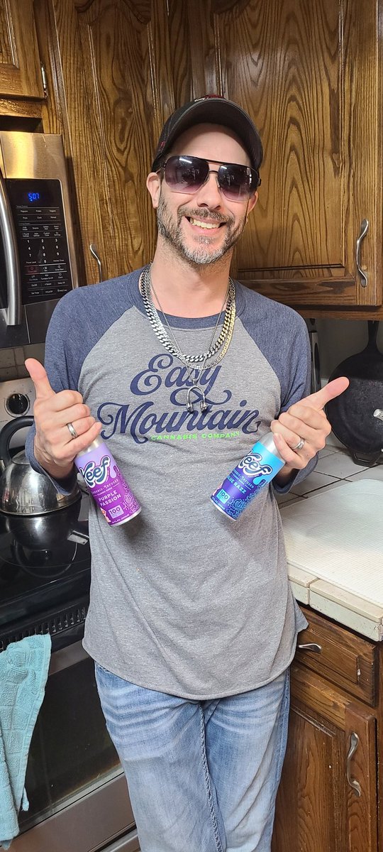 417djthrowback's tweet image. Canna-what? Canna-BEST!
#417
#easymountaindispensaries