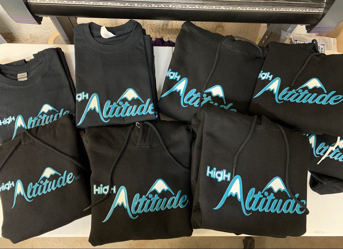 Need shirts and/or hoodies for YOUR business? #PeerlessPrintingOK #PeerlessPrintingAndGraphics #ScreenPrinting #SilkScreen #ScreenprintSaturday #CustomApparel #CustomShirts #Tshirts #Hoodies