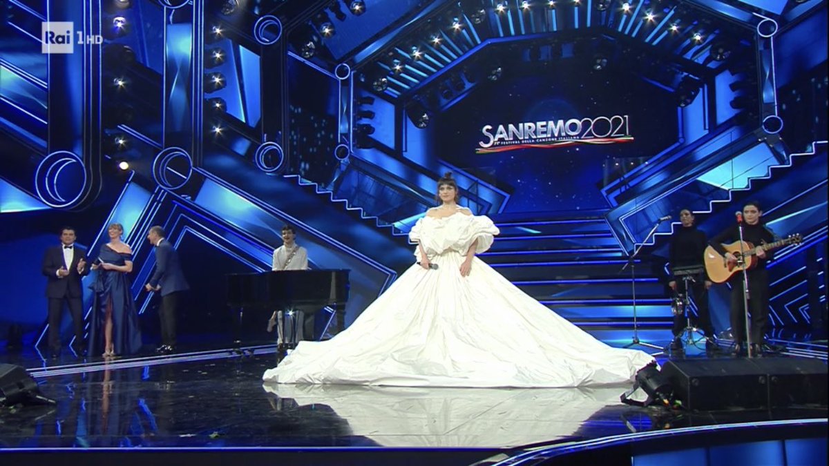 stressedfra's tweet photo. DOPO L’ESIBIZIONE DEI MANESKIN TUTTI SPOSATI

#Sanremo2021 https://t.co/WhqChoKAIj