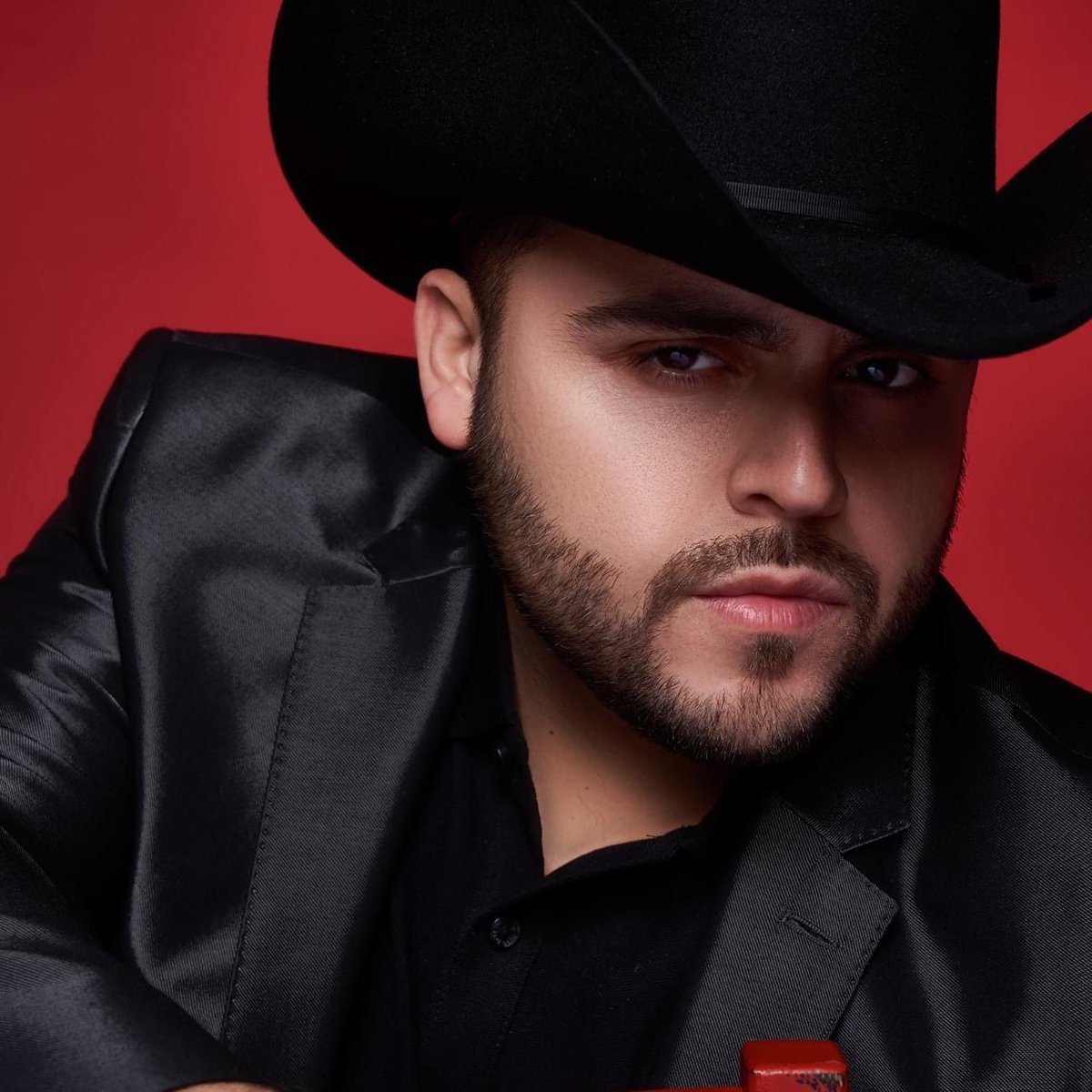 empresamb02's tweet photo. @gerardoortiznet se prepara para arrancar sus presentaciones en los Estados Unidos.!!!!
Espérenlo muy pronto en su ciudad @EmpresaMb solo grandes Espectáculos https://t.co/fEAG6UYzqx