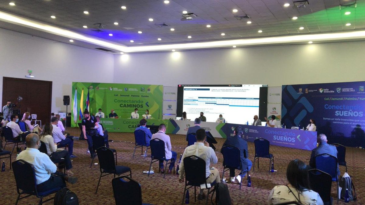 Desde el Bloque Regional hoy avanzamos conforme a los
resultados de las mesas técnicas, para los proyectos de infraestructura en el Valle. Seguimos trabajando en conjunto con el Gobierno Nacional, por un Valle competitivo.