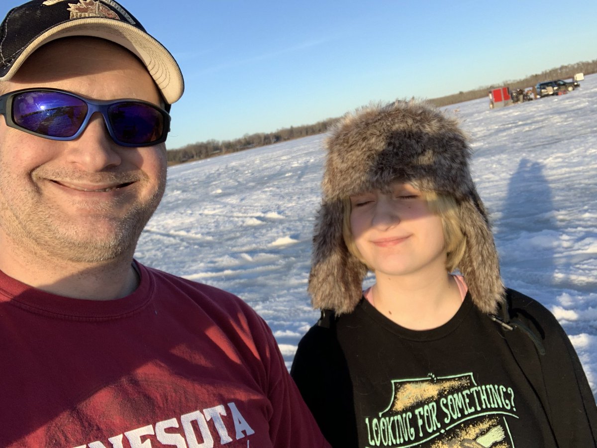 Ice fishing or not, 45F in Minnesota is no-jacket weather! https://t.co/t79LPtXHgf