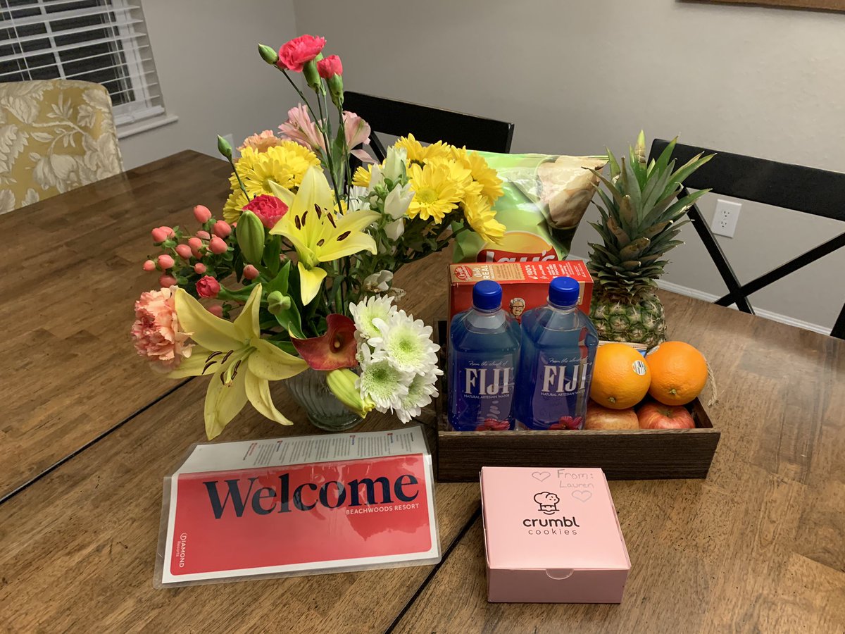 Thank you to my management team at Beachwoods for making my parents first time in the Outer Banks unforgettable 🥰  it’s the little things 🤩 #LifeatDiamond #DiamondResorts #BestTeamEver