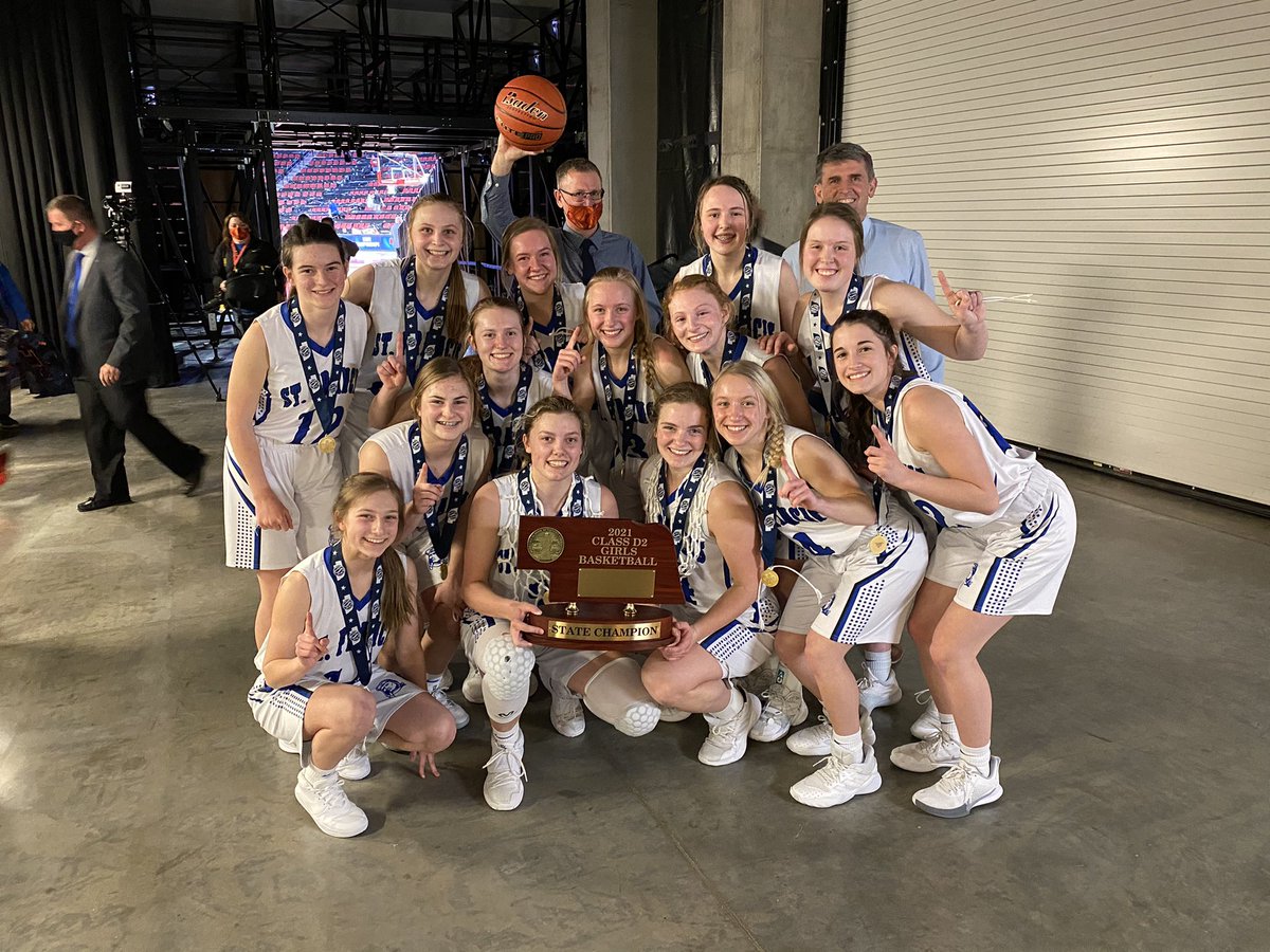 nsaahome's tweet photo. Congratulations Humphrey St. Francis High School – the 2021 NSAA Class D2 Girls State Basketball Champions! #nebpreps https://t.co/NAhdsiyb62