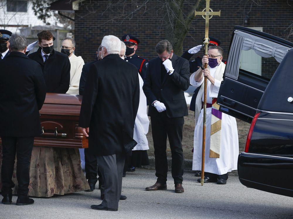 'Heart of gold' Walter Gretzky celebrated at funeral service in Brantford