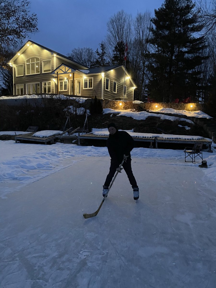 handley5's tweet photo. Sunset skate on Lower Beverley Lake, and a little ponds! https://t.co/bDgP1OlPjP