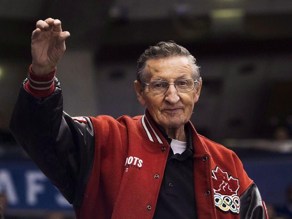 Walter Gretzky, father of the Great One, dies at 82