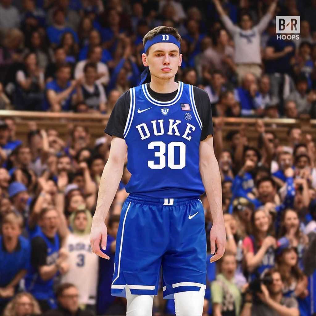 @KeepingItHeel's photo on Matthew Hurt