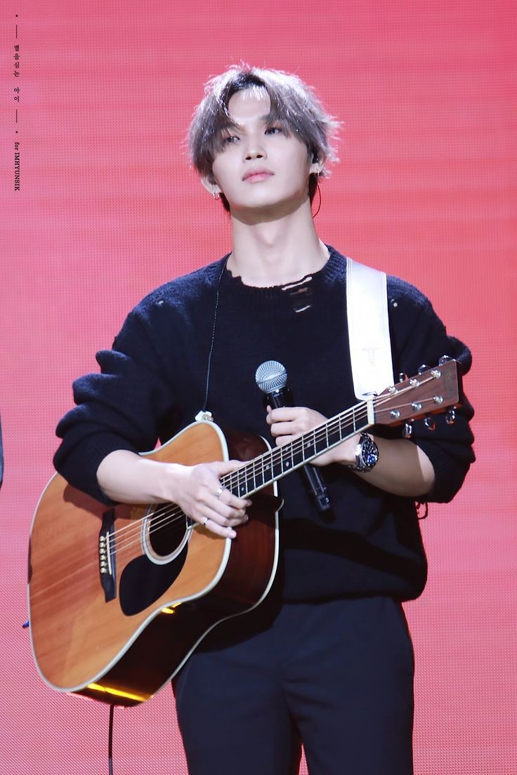               !
HAPPY BIRTHDAY HYUNSIK-!        