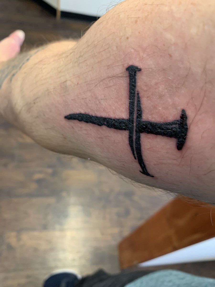 Barbourmom's tweet photo. The hubs and I finally got matching tattoos. We’ve n talking about it for years, and finally agreed on one we both liked, and it meant something to us 💚💚💚 #matchingtattoos #threenails #daydate https://t.co/tqfRKoaKhJ