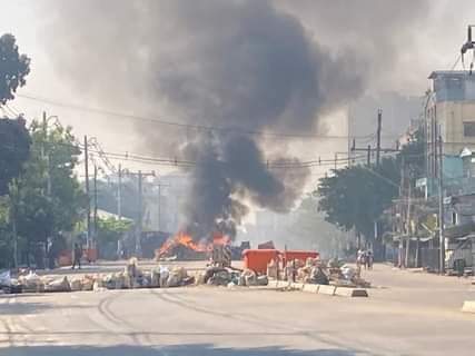 Seomate_CYstan's tweet photo. Dont terrorists have any other way to clear out barricades instead of setting fire to things? It's spring in Myanmar and so easy to ignite. Setting fire to people properties is kinda threatening people safety.
R2P FOR MYANMAR
#Mar7Coup
#WhatsHappeningInMyanmar
@freya_cole @UN_HRC https://t.co/NSW0ZuiqvZ
