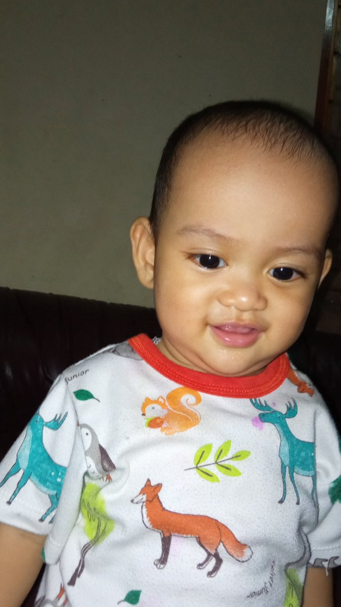 dhantidanti's tweet photo. Alby radika 1 tahun, doa nya biar sehat ya de. Kesayangan kita.... https://t.co/wdMWICJPmX