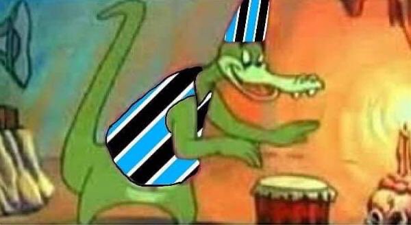Theusminha's tweet photo. DIA DE GRÊMIO, se não for na técnica, que seja tambor. https://t.co/O9fp4hWyvH