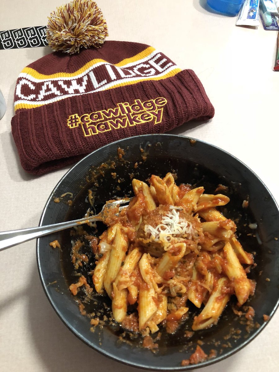 Buccigross's tweet photo. Final Regular Season BucciMane #cawlidgehawkey Top 16!
1 North Dakota
2 Boston College
3 Wisconsin
4 Minnesota 
5 Minnesota St
6 UMass
7 St Cloud St
8 Michigan
9 MinnesotaDuluth
10 BostonUniversity
11 Omaha 
12 Quinnipiac
13 BowlingGreen
14 Notre Dame
15 Lake SuperiorSt
16 AIC https://t.co/89KltSFJZA