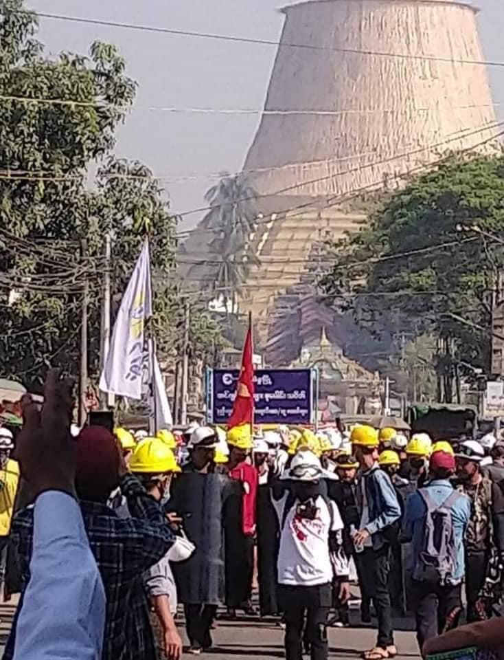 nslwin's tweet photo. Happening now in Bago — protest against #militarycoupinMyanmar. Pics: Khit Thit 

#WhatsHappeninglnMyanmar #PyitTineHtaung #MilkTeaAllianceMyanmar #Mar7Coup https://t.co/6Lj8URB1Hy