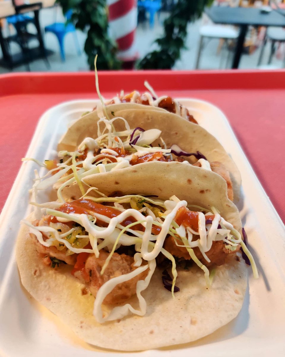 HerbsnSpices1's tweet photo. Pulled pork burger
Crispy potato salad
Chicken tacos
Quesadilla
All at #fbaikitchen food truck by @HerbsnSpices1
@thefbai  . Come to @bar bank juhu to enjoy all this yummy stuff 
@JoyAndLife https://t.co/UJ1sxgbuU3