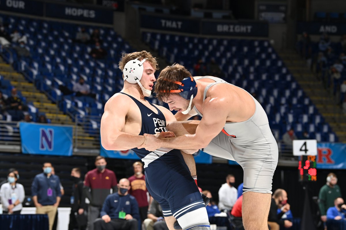 PennStateWREST's tweet photo. Michael Beard with the B1G win earlier this session...  #PSUwr https://t.co/VEYQLtuXIV