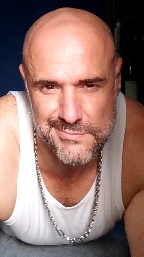 LEANDROZUCHETO's tweet photo. #coroa #direct #sp #single #daddy #lgbtqia #sexy #hoscos #sex #male #souscruff #estilocareca #bald #careca #calvo #cleanhead #sexybald #carecalinda #tatuado #barba #tattooed #bearded #inkedmen #baldmen #gaymen #gay https://t.co/0B6hrcnGJo