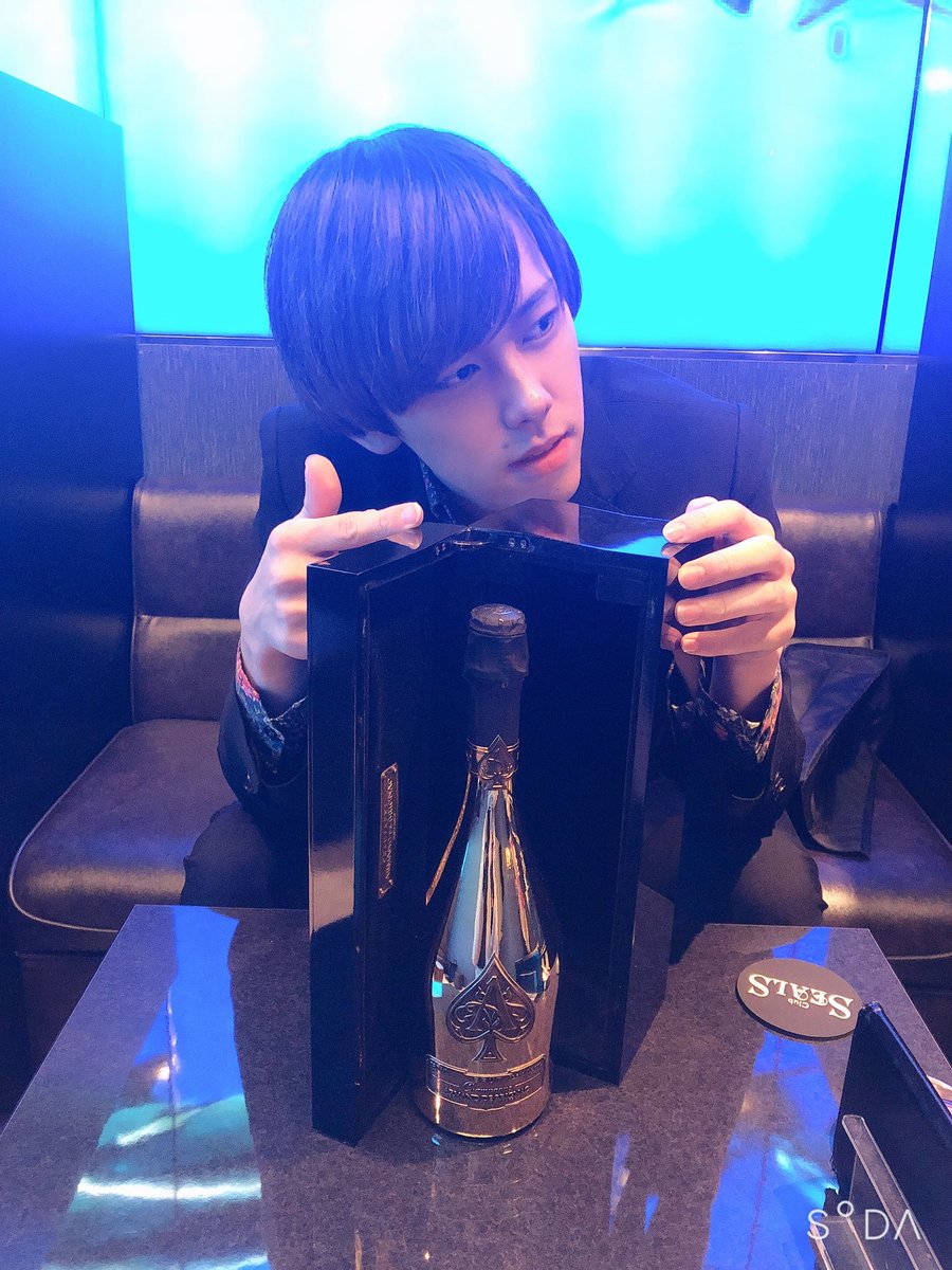 SEALS_official's tweet photo. 本日のラストソングは雨宮 キリトでした！😘
準レギュラーの頃から今日までの道のりを見てきて、とにかくキリトの成長が止まらない！😇本人にはこんなこと言わないけどw
更に成長していくキリト含めシールズのキャストの応援よろしくお願いします😉 https://t.co/8zSzrN7TwW
