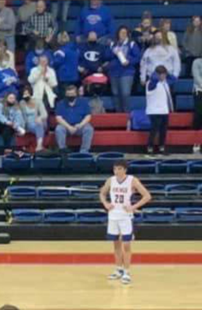 CastonProblems's tweet image. Someone go check on our boy Bentley. If I remember right he told us we weren’t repeating this year. That comment aged like a fine wine