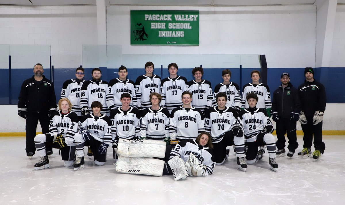PV_Hockey_Assoc's tweet photo. It was great watching our boys play 12 games in this COVID shortened season. They gave it their all every night and supported each other through everything including a 14 day quarantine. Good luck to our Senior Captains Kevin, Mikey, Sean and Vasili as they move on to college! https://t.co/HPhZrtprYV