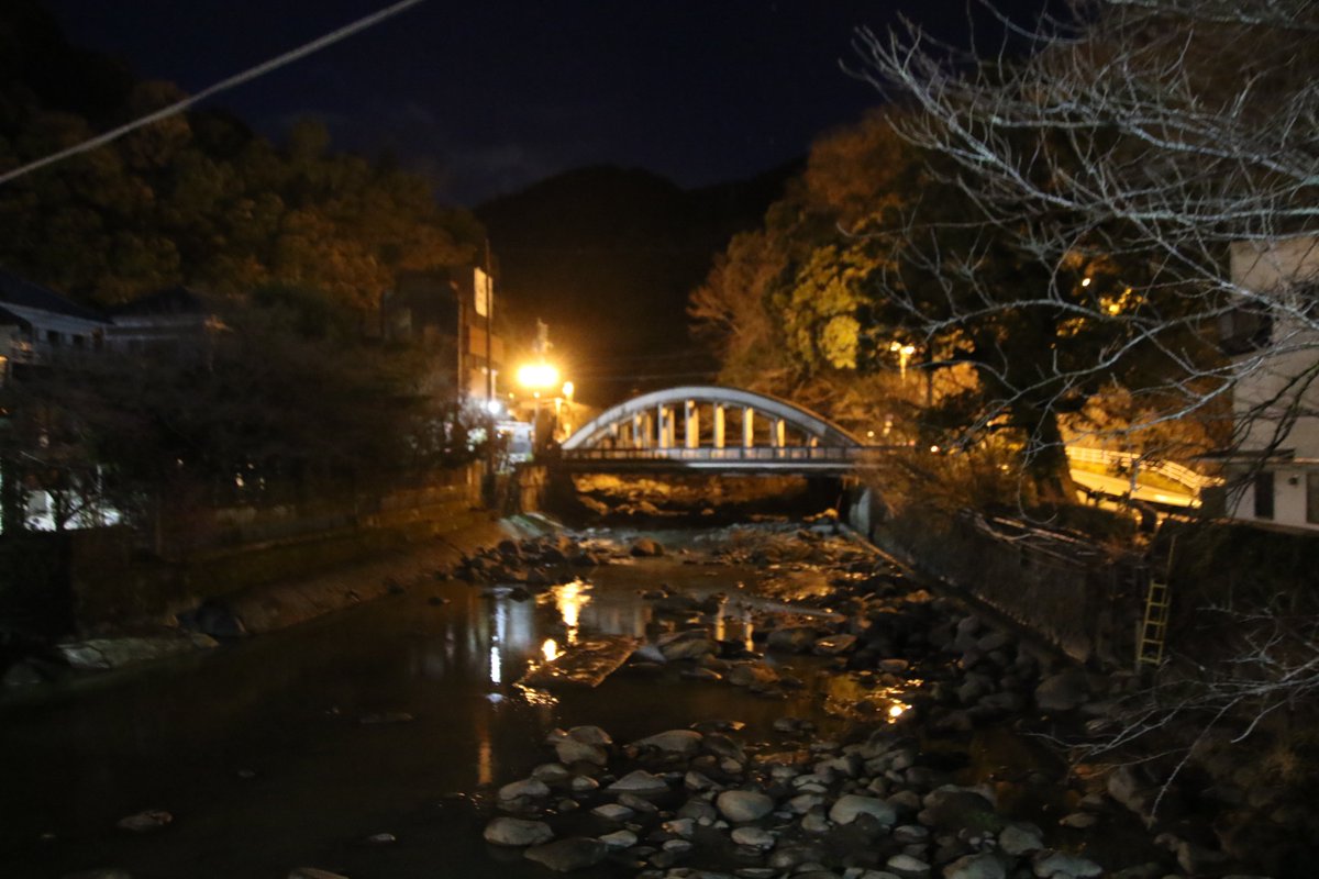 2yuItyUu4P8QGUk's tweet photo. うにゃ~(/・ω・)/
https://t.co/bpiq7MXk7B
#夜 #湯 #ribber #photos #photography #写真が好きな人と繋がりたい #キリトリセカイ #ファインダー越しの私の世界 https://t.co/iD81tShLfq