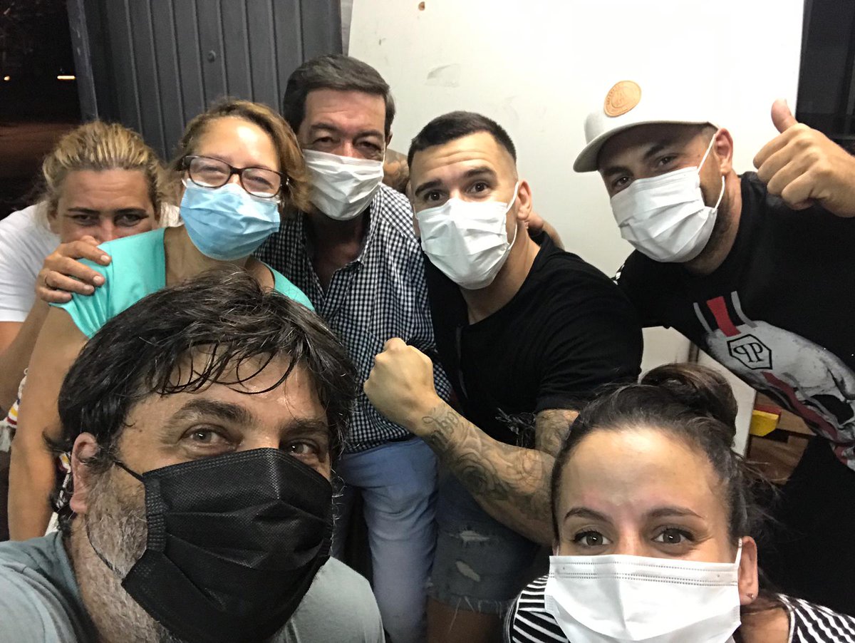 DDelgrossi's tweet photo. Y transcurrió la Olla No.37 en #CentroCultural de #TerminalGoes !!! Un “Gracias” de todo ❤️ a los que hoy sirvieron al prójimo y a la gente que colaboró con sus donaciones!!! #TodosJuntos 🤓👍🏻🇺🇾
Comenzó recepción de colaboración para la No.38!⬇️ https://t.co/viwcZUtotp