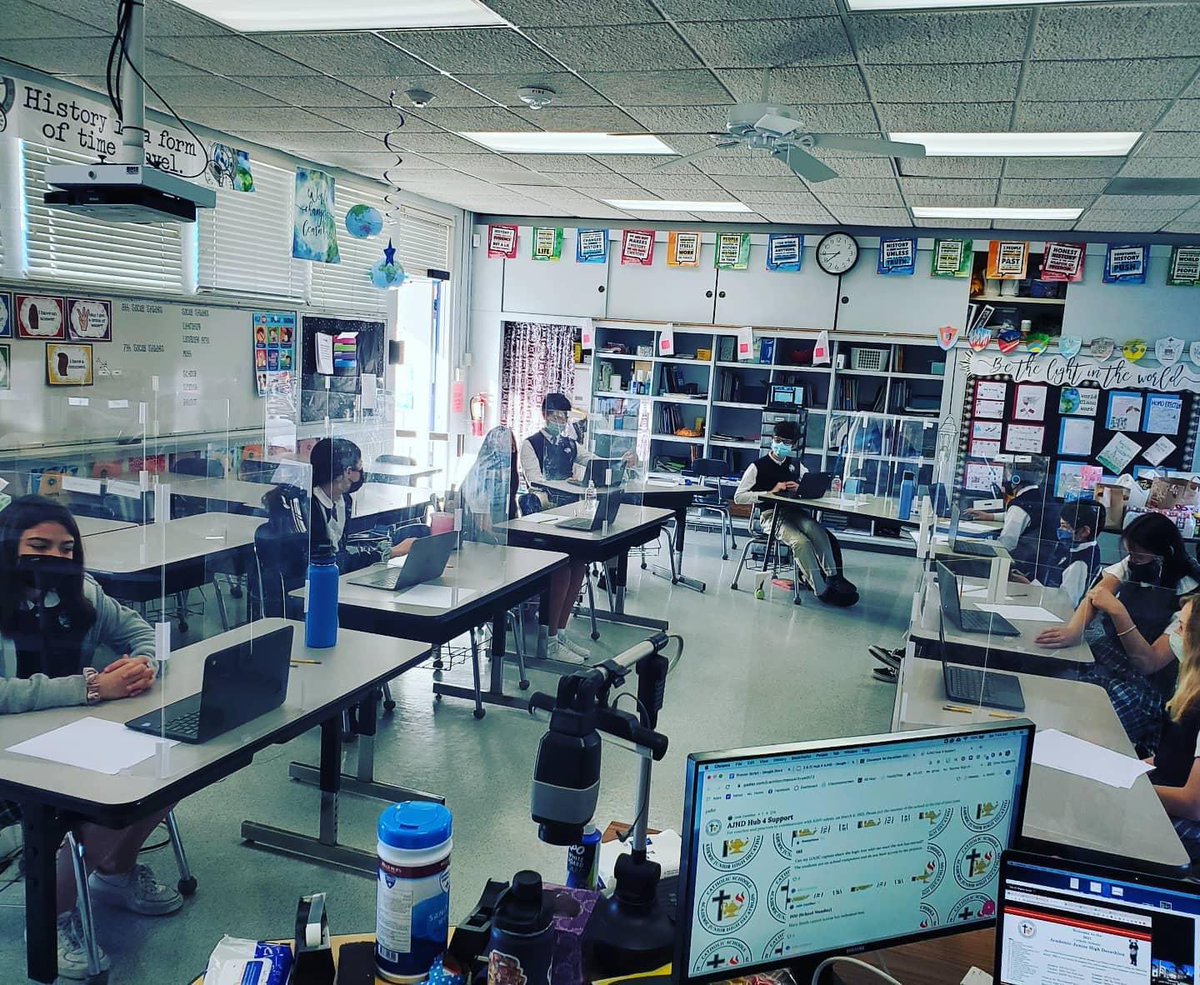 Julie Cantillon tweet media