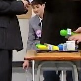 빼꼼